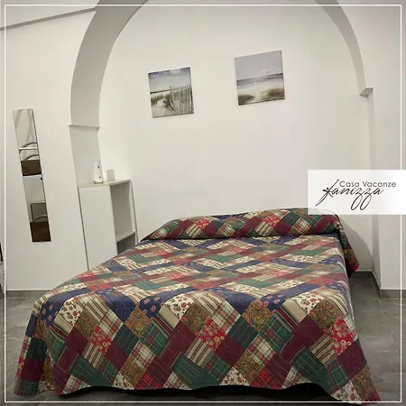 Rebecca E Sofia Stone House بيت ضيافة 4*