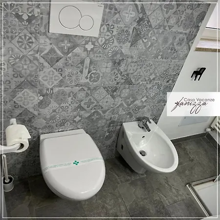 بيت ضيافة Rebecca E Sofia Stone House 4*